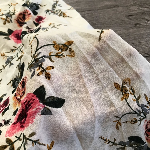 🆕Boho Floral Off Shoulder Maxi Dress White - Picture 5 of 7